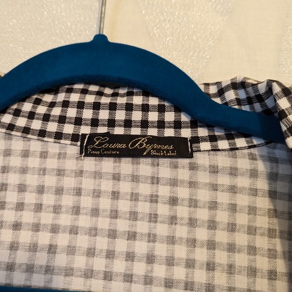 Pin-up style button up. Black & White. Size L. Pinup Couture. - Picture 7 of 7